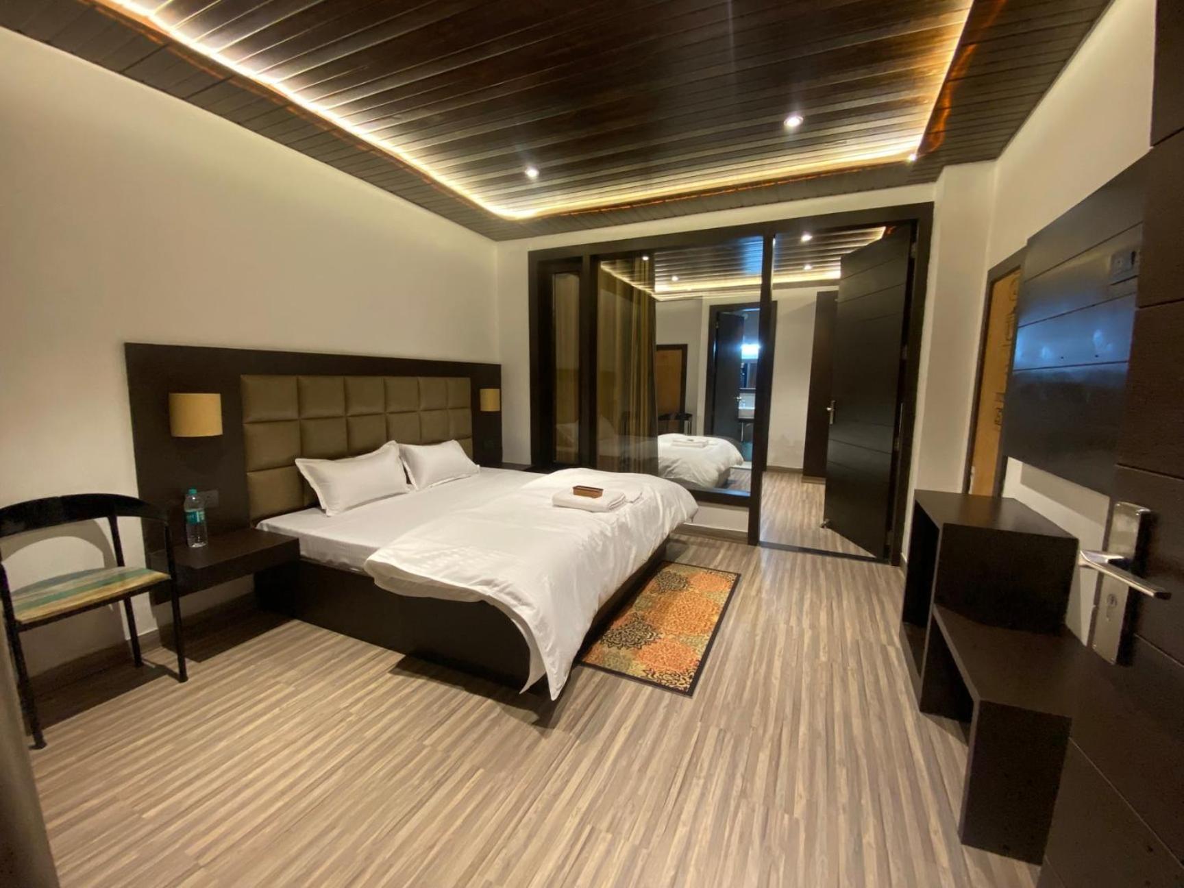 Mount View - A Luxurious Stay Bhowali Нейнитал Екстериор снимка